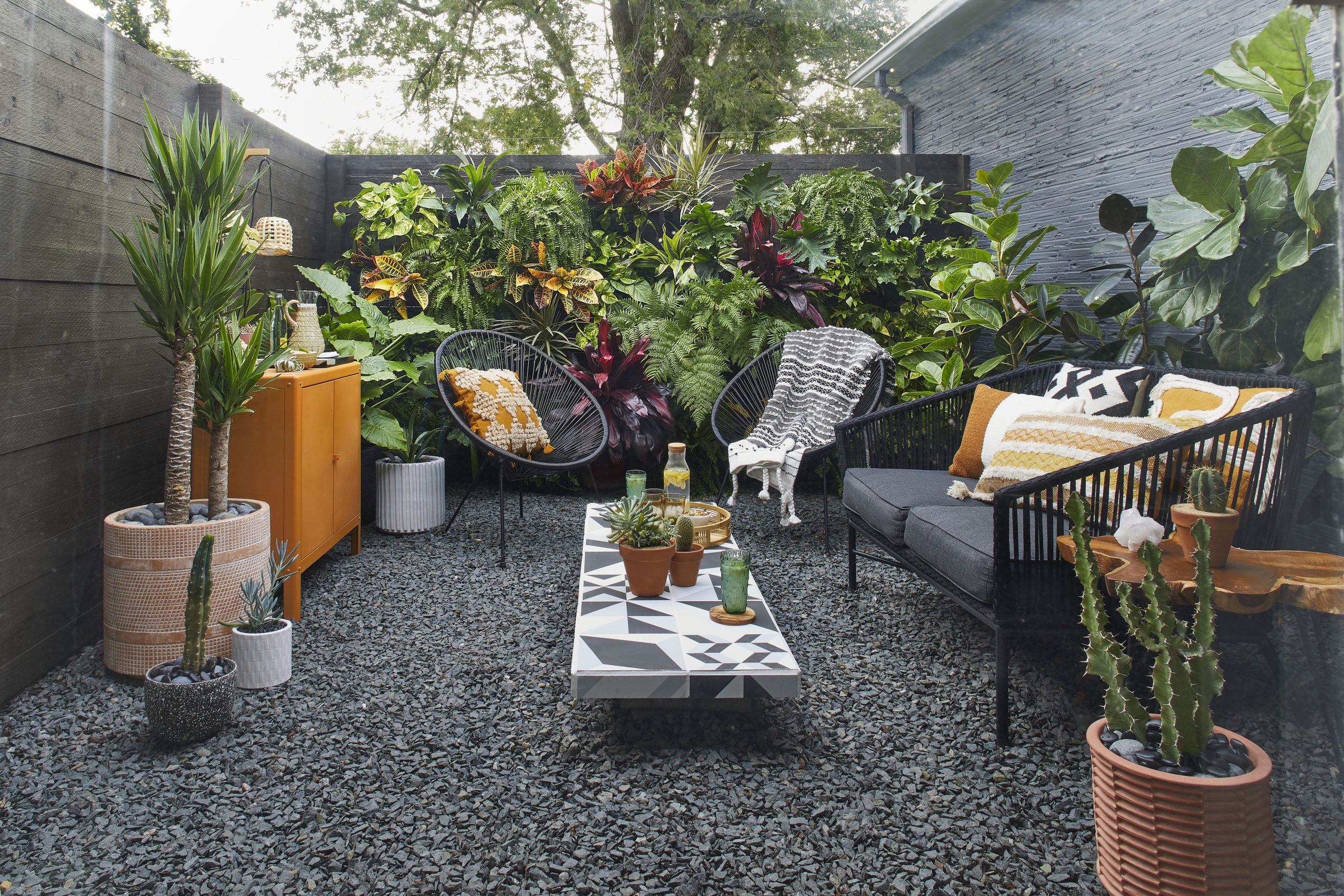 10-inspiring-outdoor-design-ideas-for-a-small-space