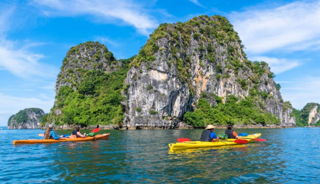 top-10-kayaking-destinations-for-beginners-in-southeast-asia