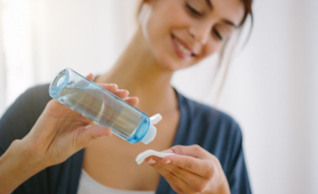 exfoliating-toner-rekomendasi-dokter-kulit
